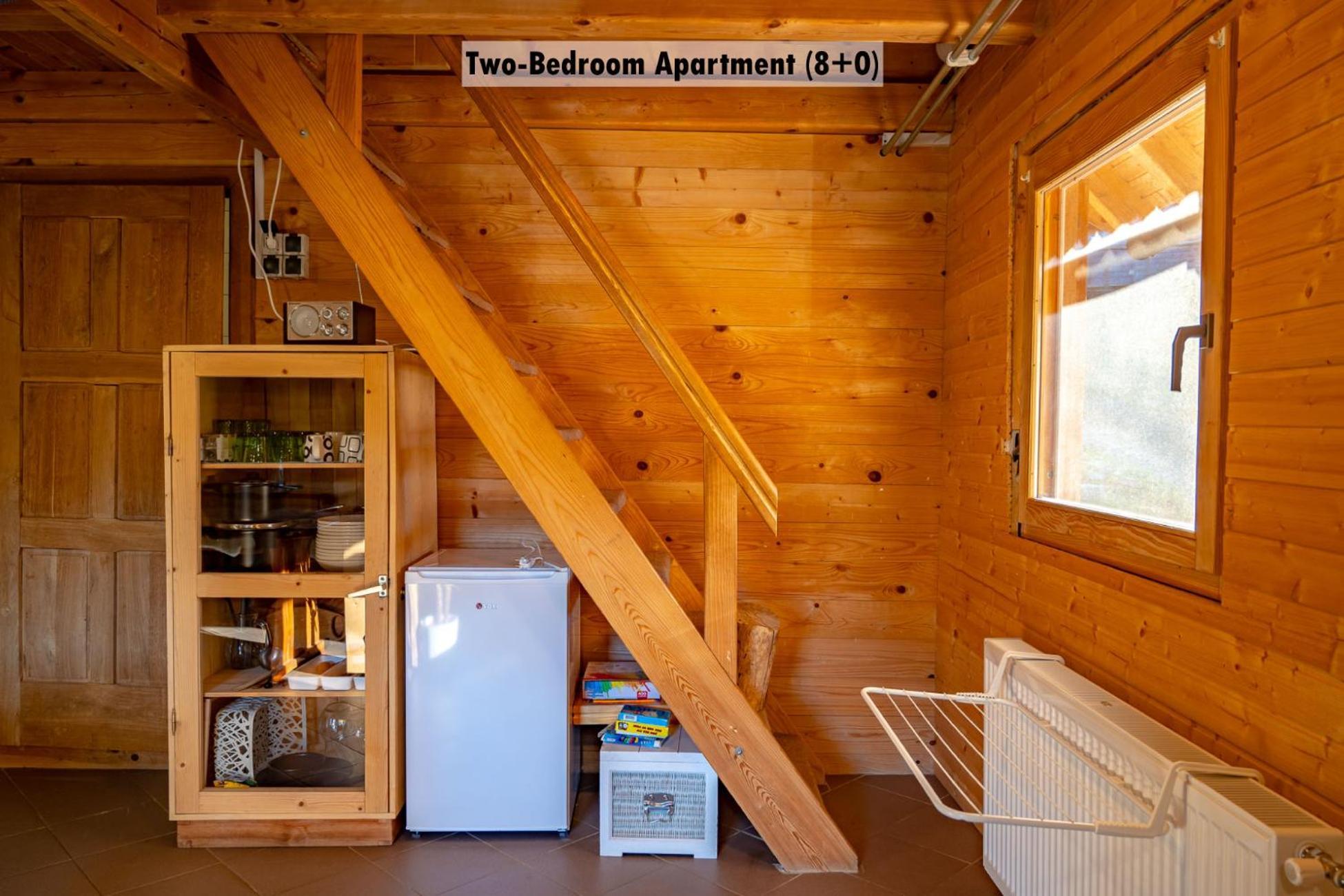 Apartments Farm House Uric Jesenice Buitenkant foto