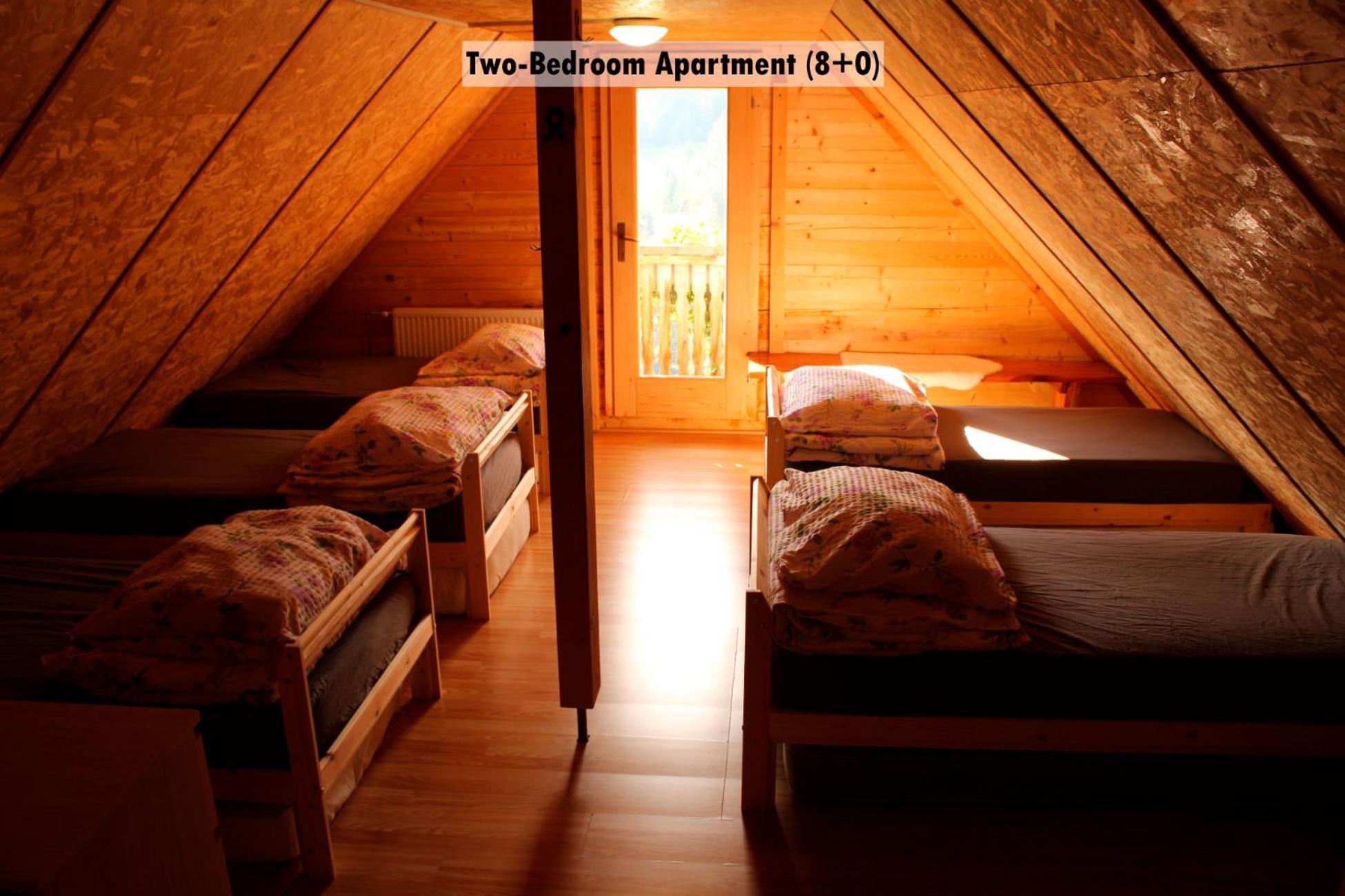 Apartments Farm House Uric Jesenice Buitenkant foto