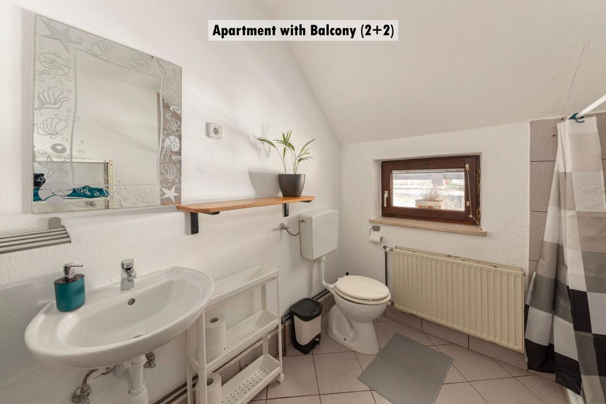 Apartments Farm House Uric Jesenice Buitenkant foto