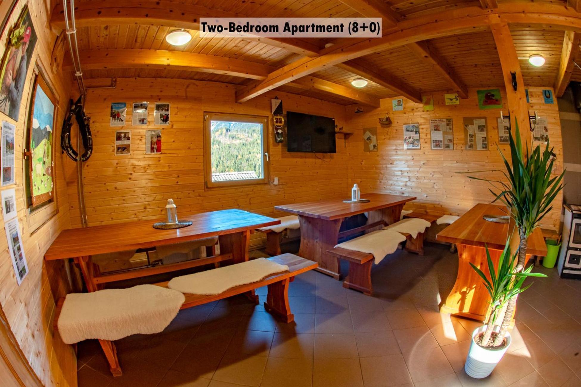 Apartments Farm House Uric Jesenice Buitenkant foto