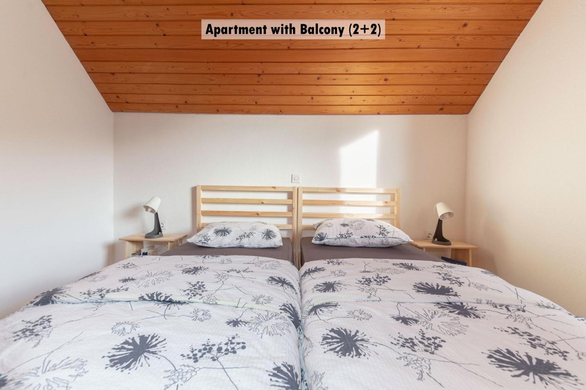 Apartments Farm House Uric Jesenice Buitenkant foto